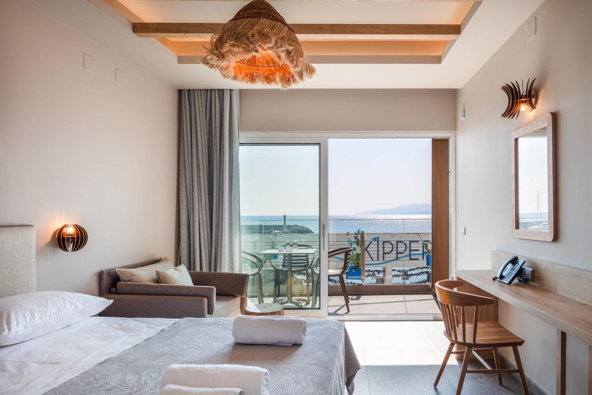 Skipper Beachfront Suites Hersonissos  Rum bild
