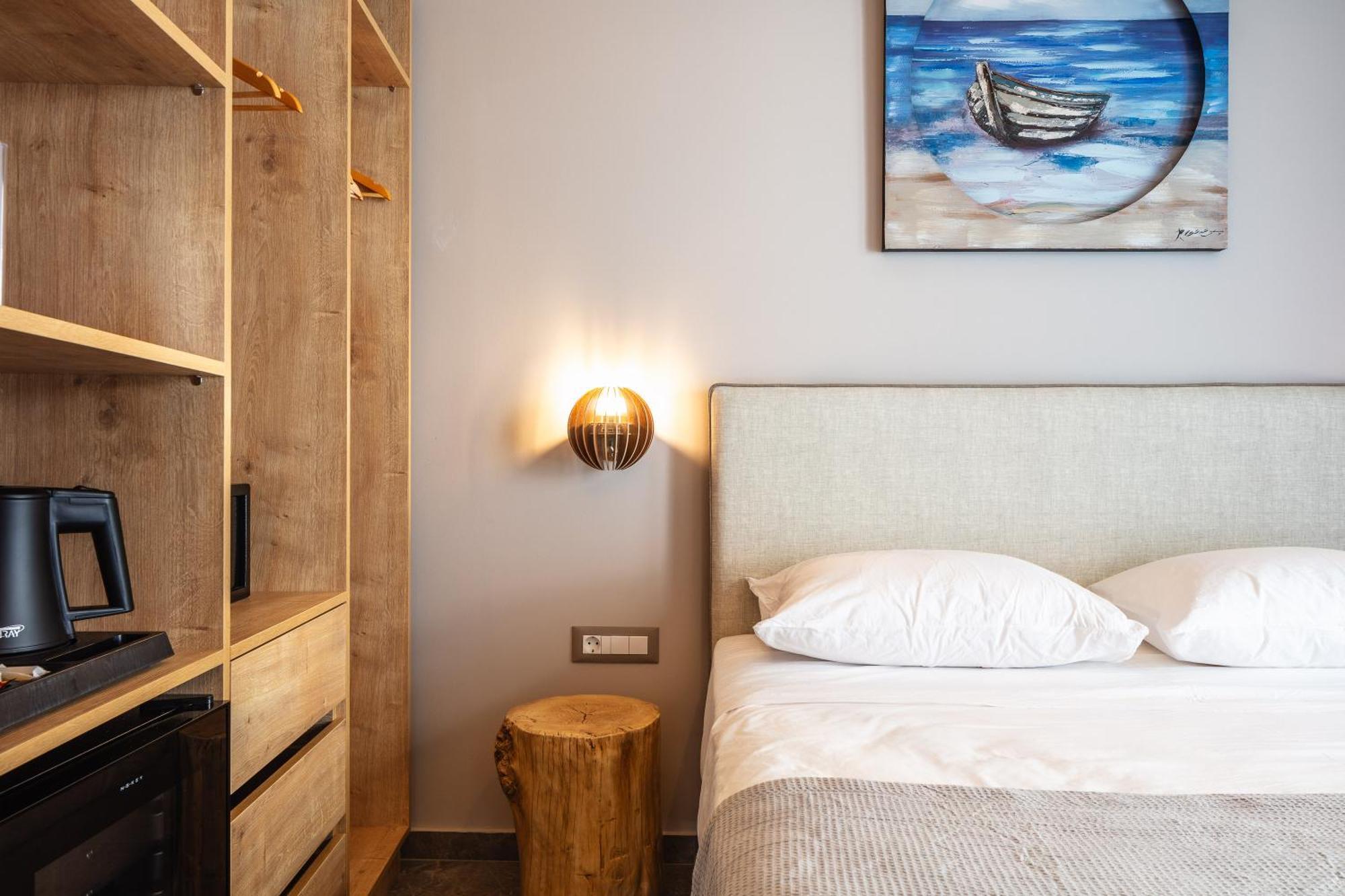 Skipper Beachfront Suites Hersonissos  Exteriör bild