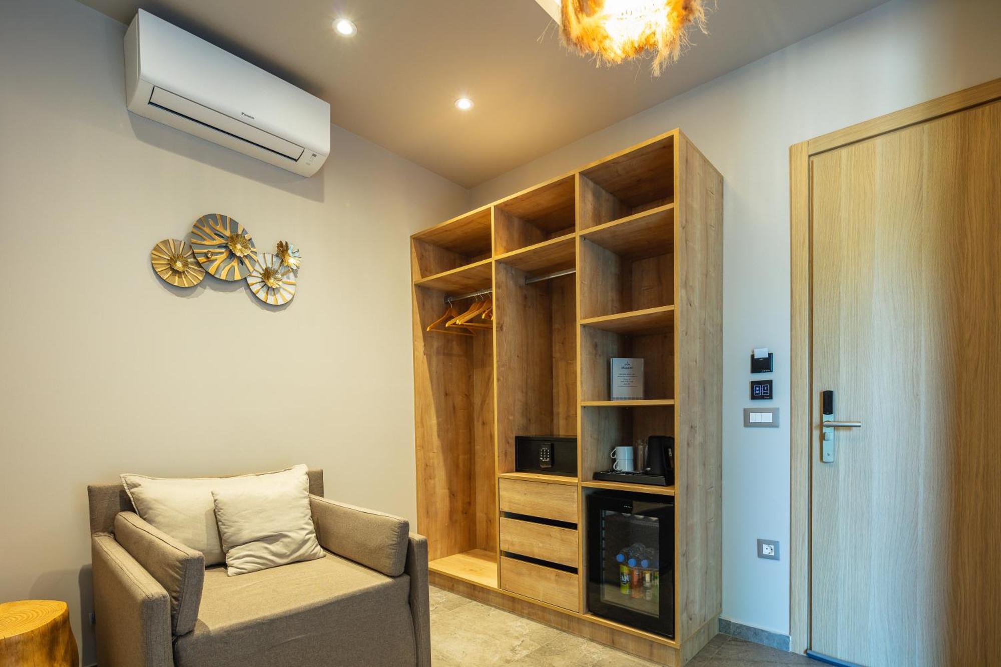 Skipper Beachfront Suites Hersonissos  Rum bild