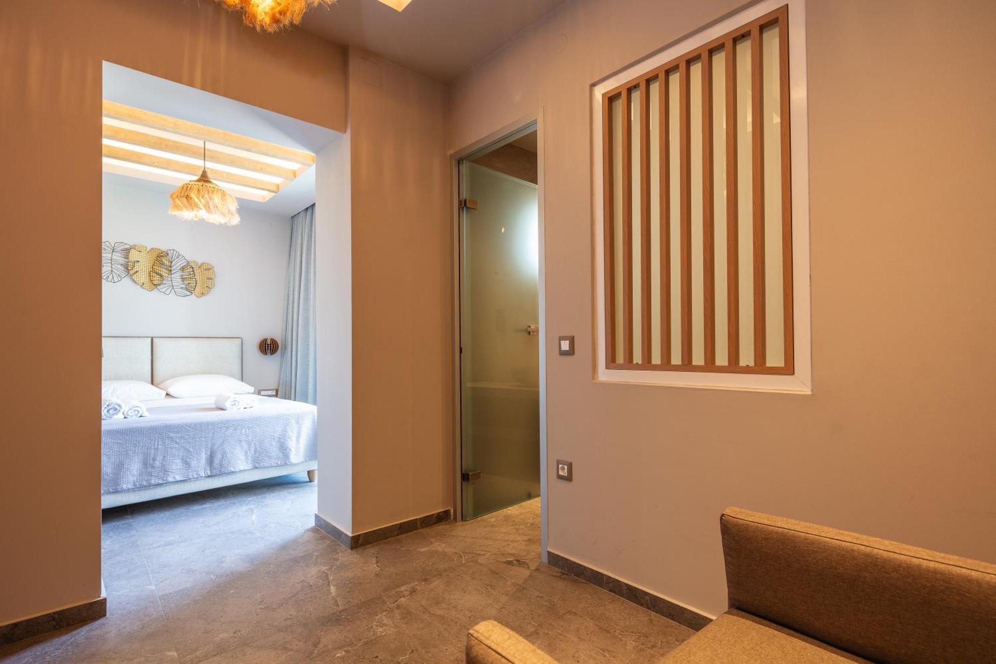 Skipper Beachfront Suites Hersonissos  Rum bild