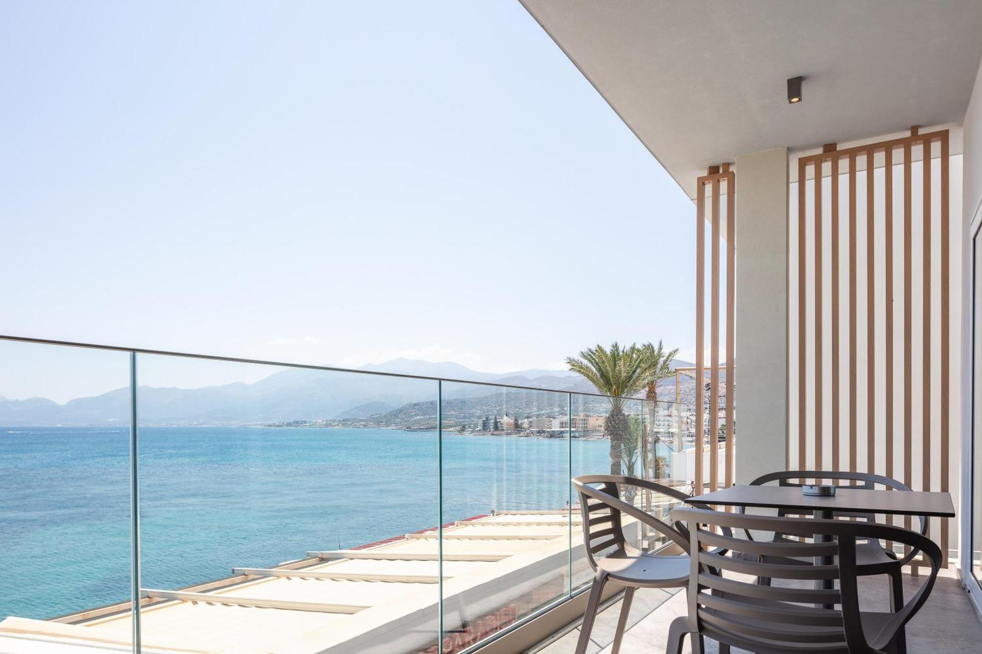 Skipper Beachfront Suites Hersonissos  Exteriör bild